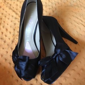 Paris Hilton Black Bow Peep Toe Pumps